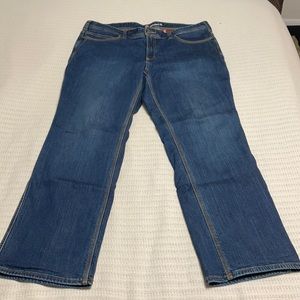 Women’s 18 relaxed fit Carhartt Flannel lined jean
